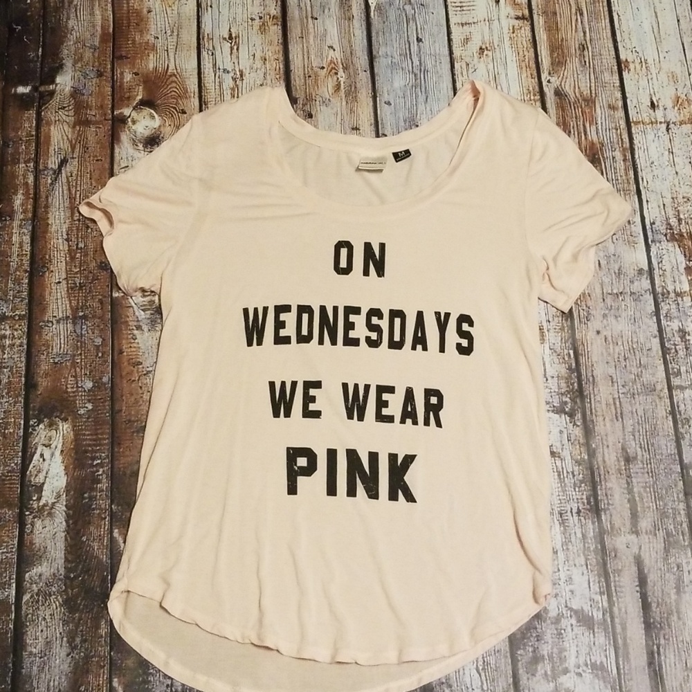 Loose pink shirt